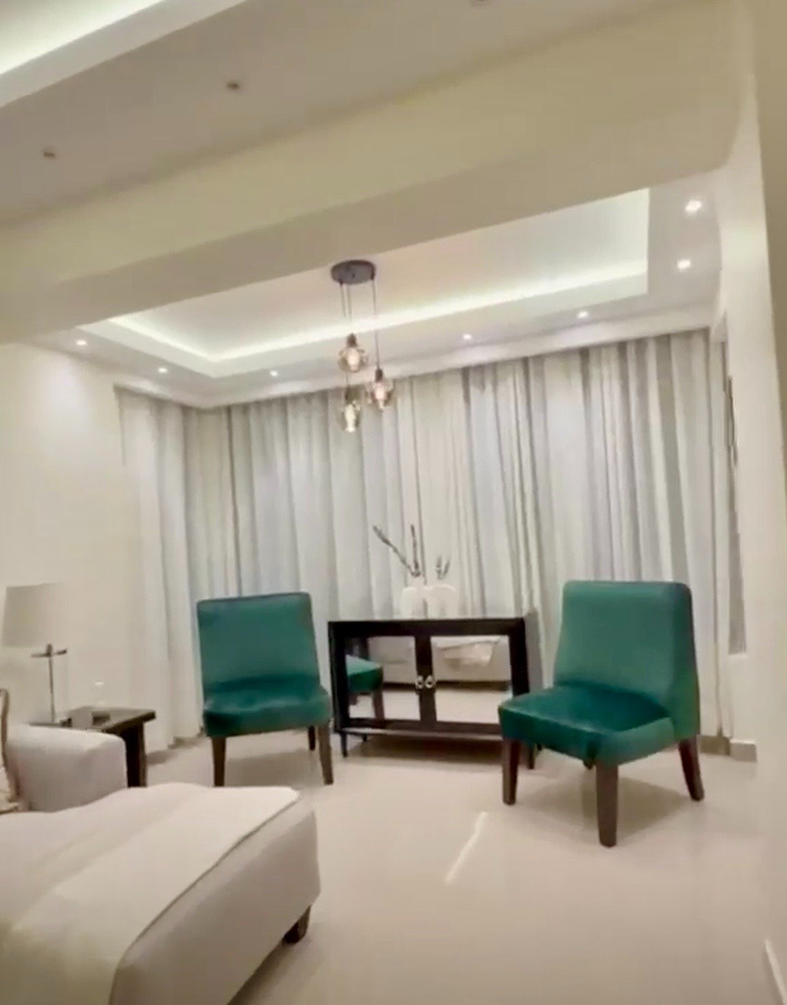 Apartamento amueblado de 2 habitaciones en alquiler | Evaristo Morales