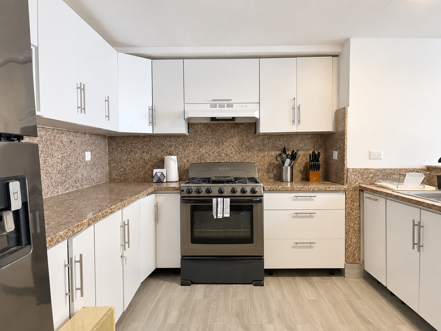Apartamento amueblado de 2 habitaciones Alquiler | Naco, Santo Domingo