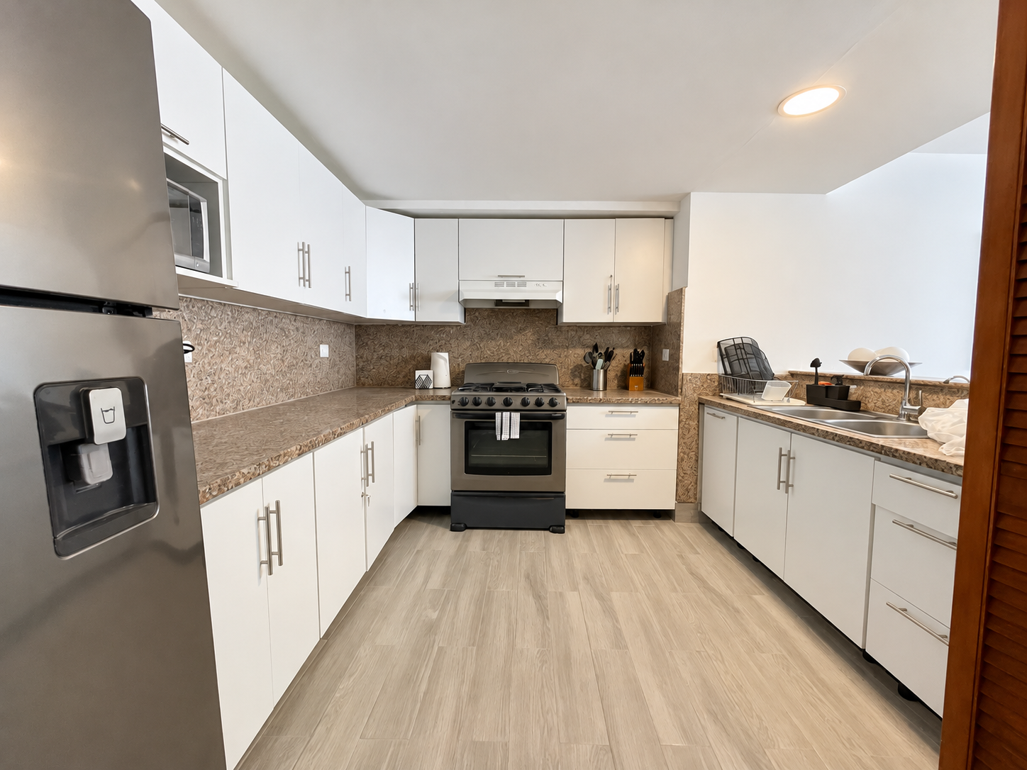 Apartamento amueblado de 2 habitaciones Alquiler | Naco, Santo Domingo