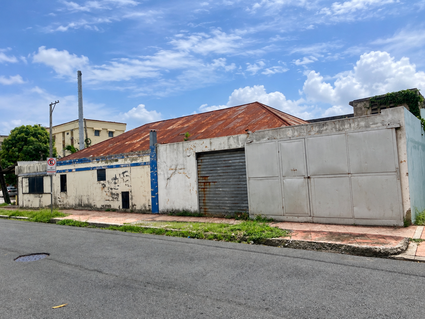 Casa en esquina con potencial de desarrollo Venta  | Gazcue, Santo Domingo