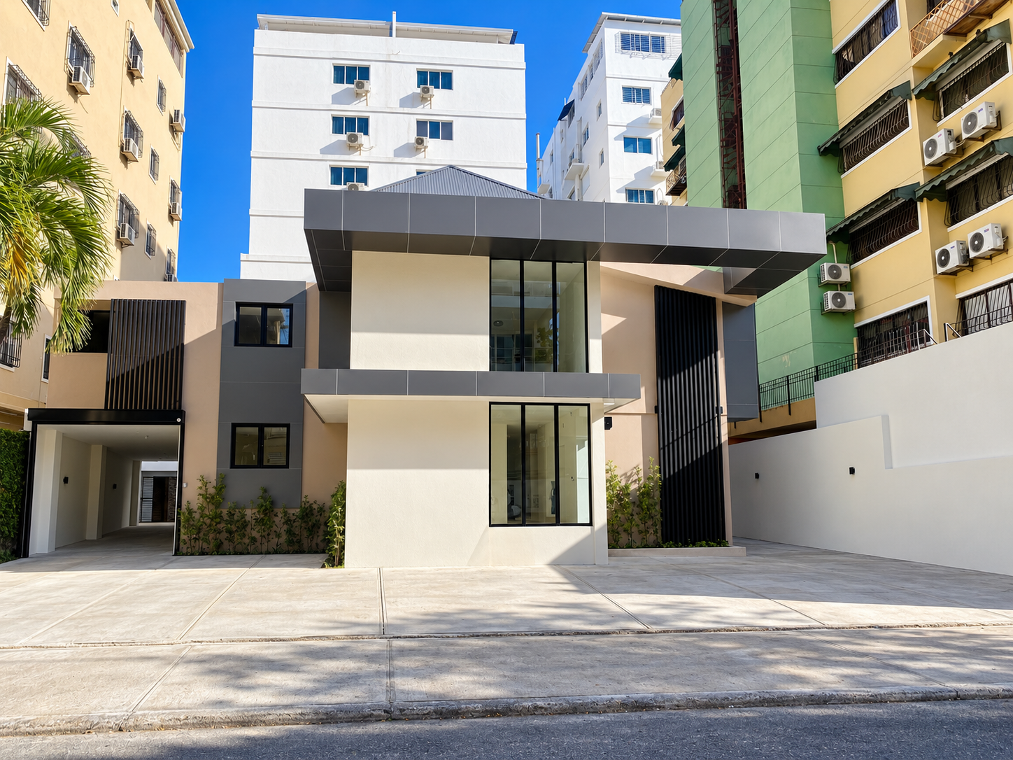 Propiedad comercial en alquiler en El Vergel, Santo Domingo